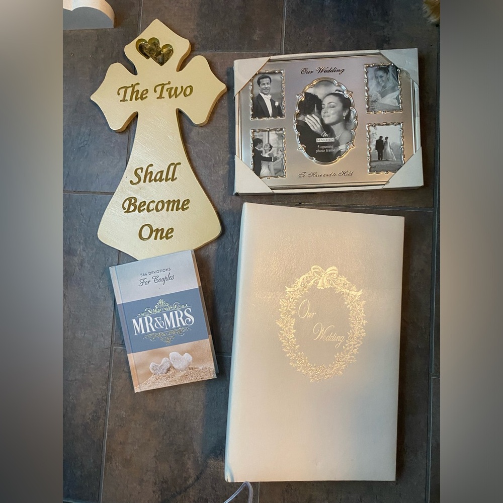 Wedding Gifts/Accessories